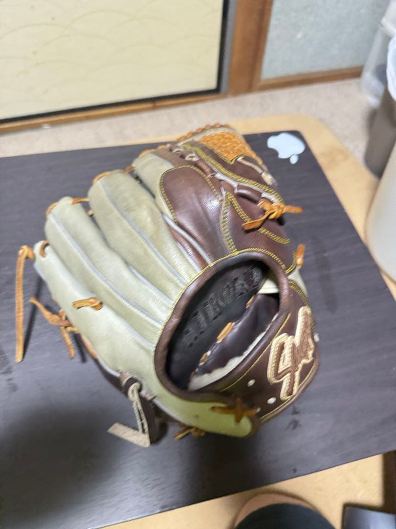 硬式用グローブ