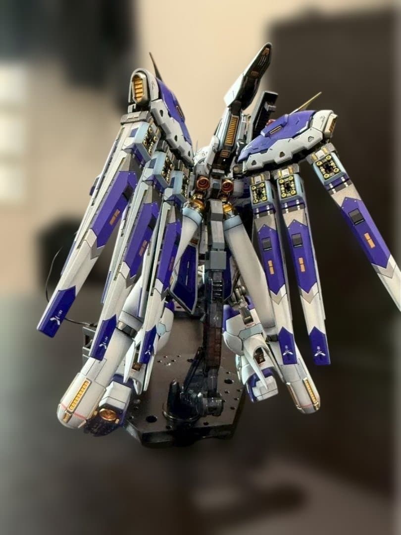【塗装済】RG Hi-νガンダム＋ハイパー・メガ・バズーカ・ランチャー　完成品