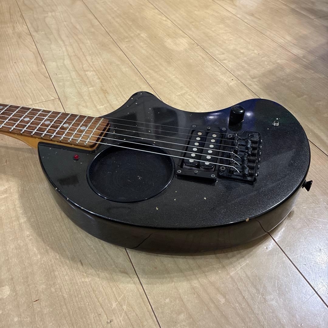 FDRNANDES ZO-3 アンプ内蔵　スピーカー内蔵　エレキギター　ブラック