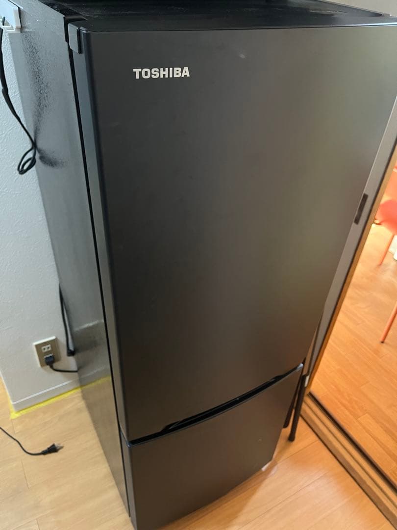 TOSHIBA ブラック冷蔵庫(150L, 2025年)