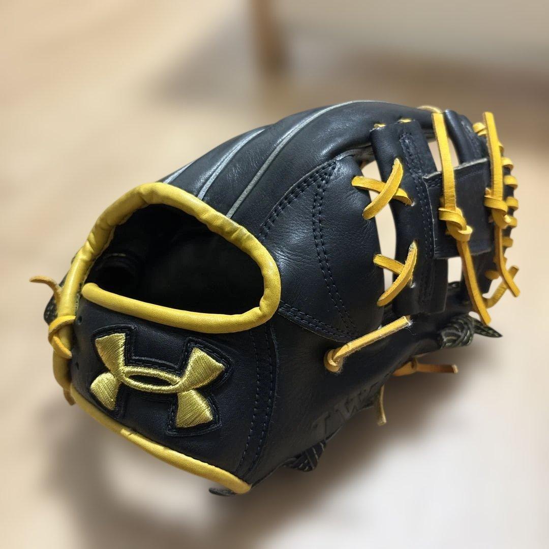 アンダーアーマー硬式グラブ