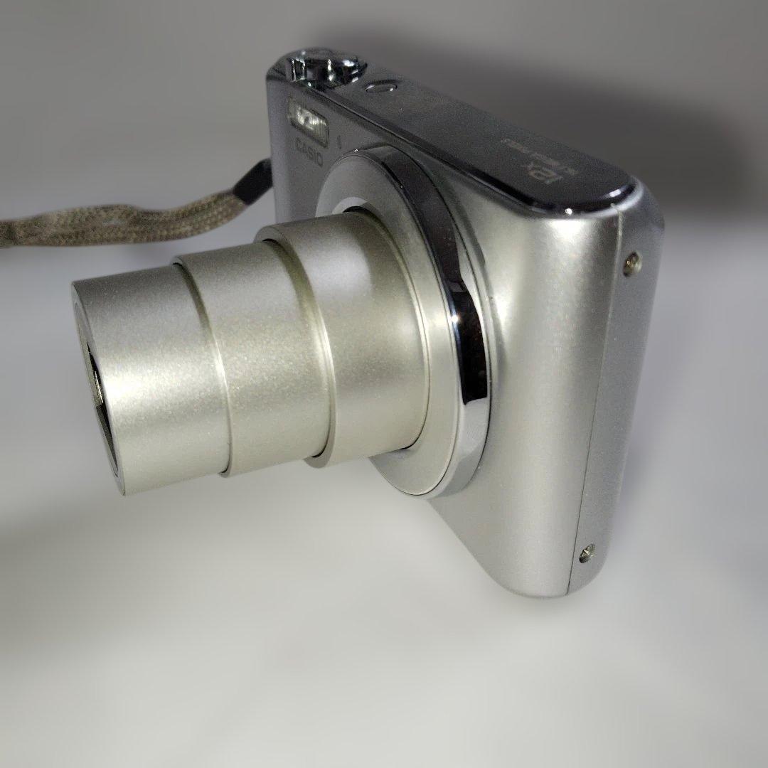 CASIO EXILIM EX-ZS240デジタルカメラ