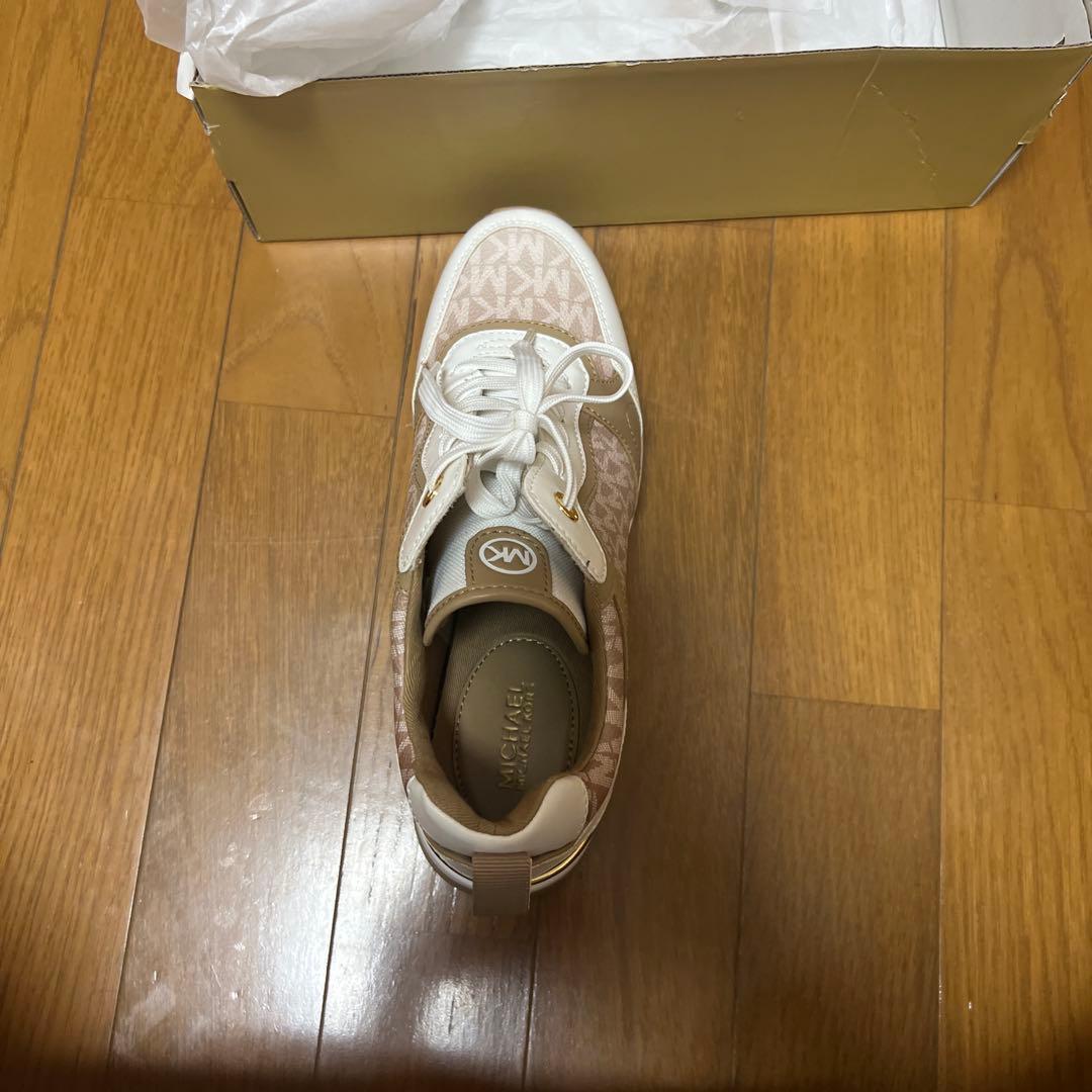 MICHAEL KORS MKロゴスニーカー ベージュ/ホワイト