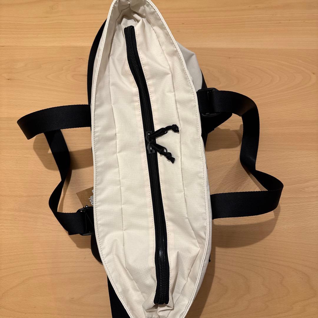 新品未使用　JONES ジョーンズ　トートバック