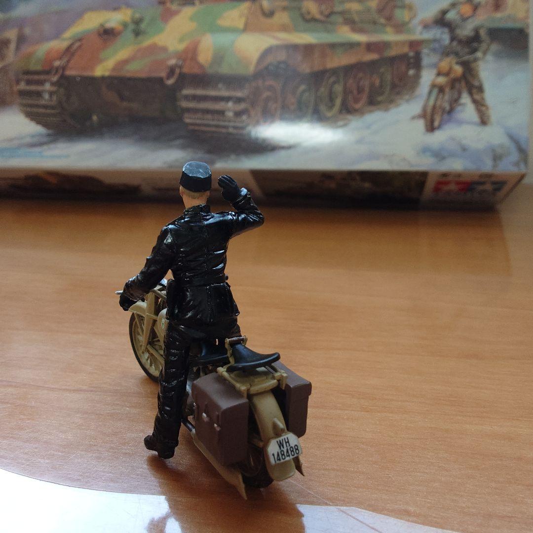 TAMIYA 1/35 KING TIGER オートバイ付【完成品】