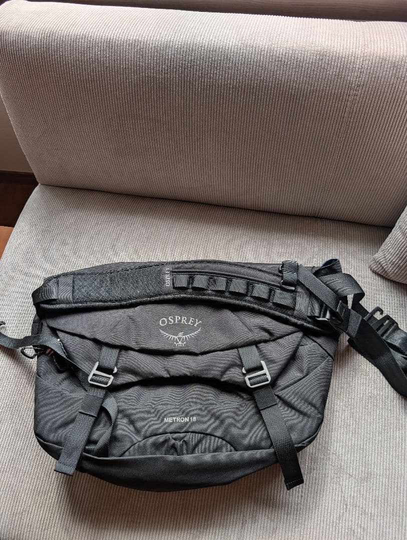 OSPREY METRON 18 ショルダーバッグ グレー 18L