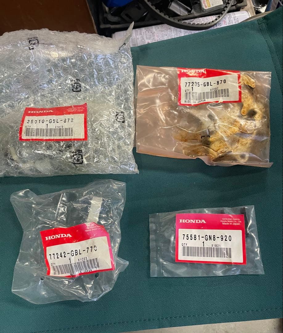 超希少部品　純正キーセット　ライブディオ　中期　後期