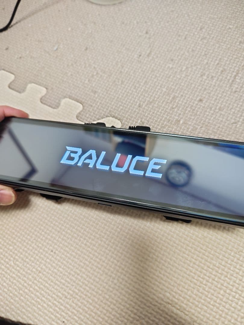 BALUCE ドライブレコーダー デジタルインナーミラー配線付きシガー電源。