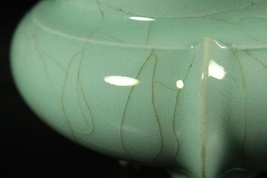 中国美術 袴腰 三足 青磁香炉(K-XA947)