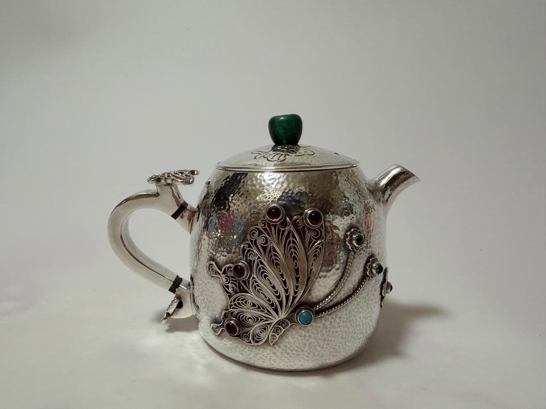 純銀製 蝶文様 色石付き 急須 銀瓶 煎茶道具