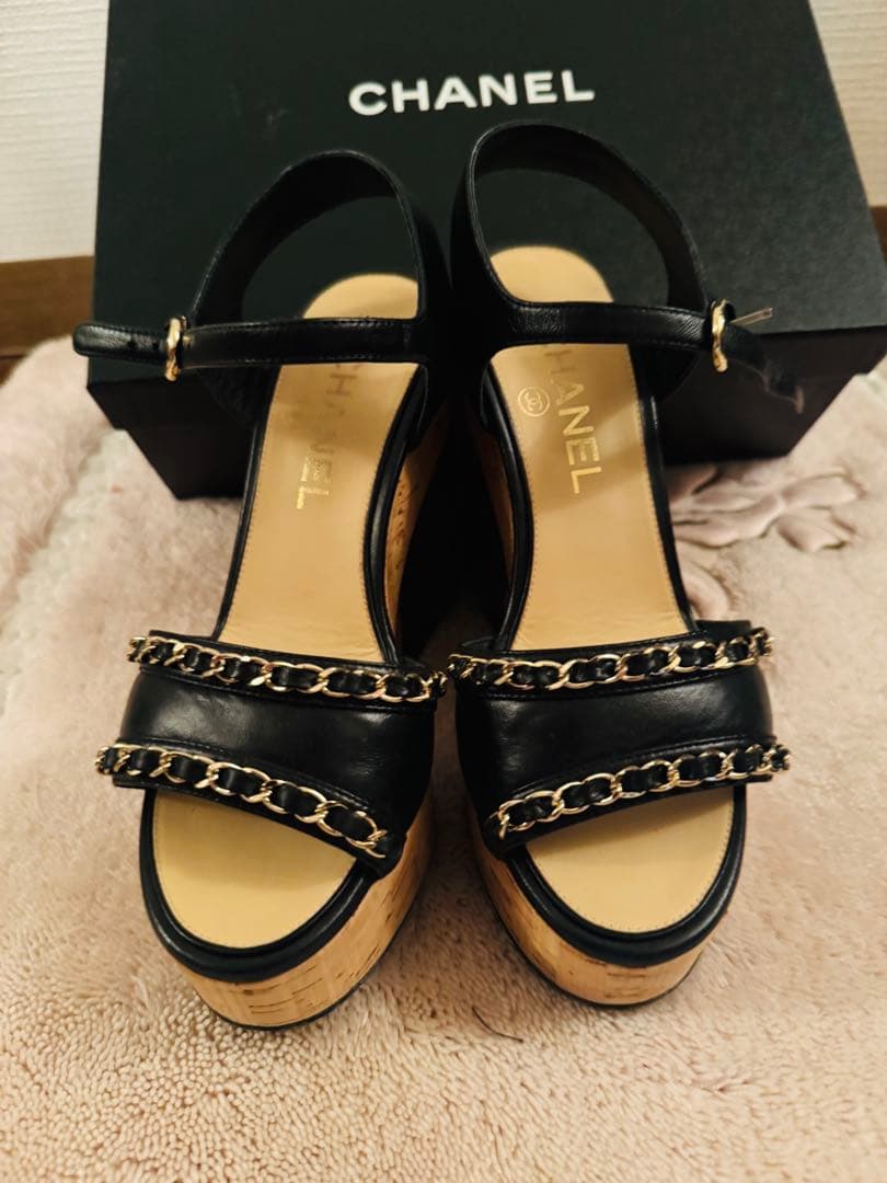 CHANEL ブラックストラップサンダル