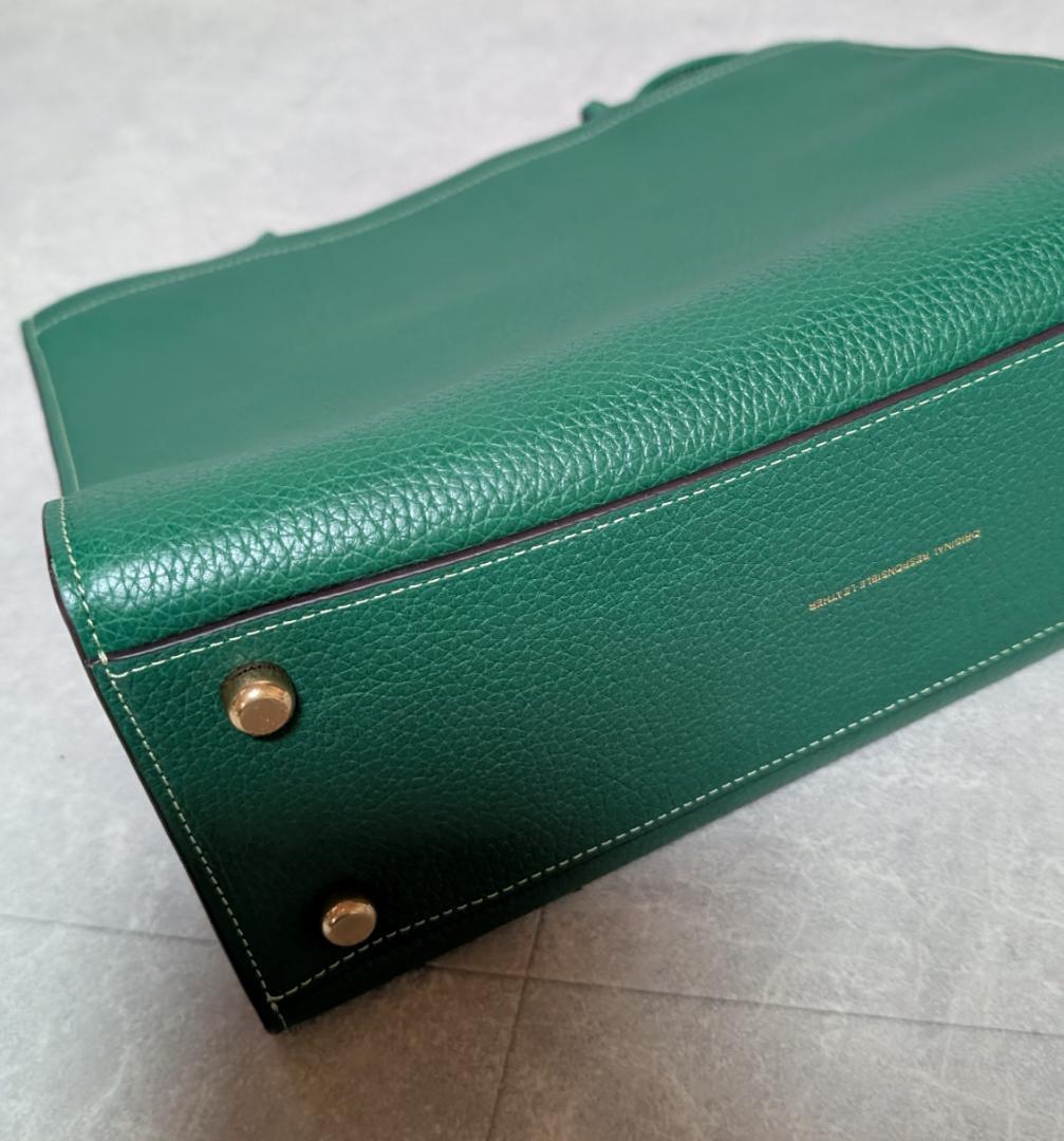 COACH グリーン レザー バッグ ストラップ付き