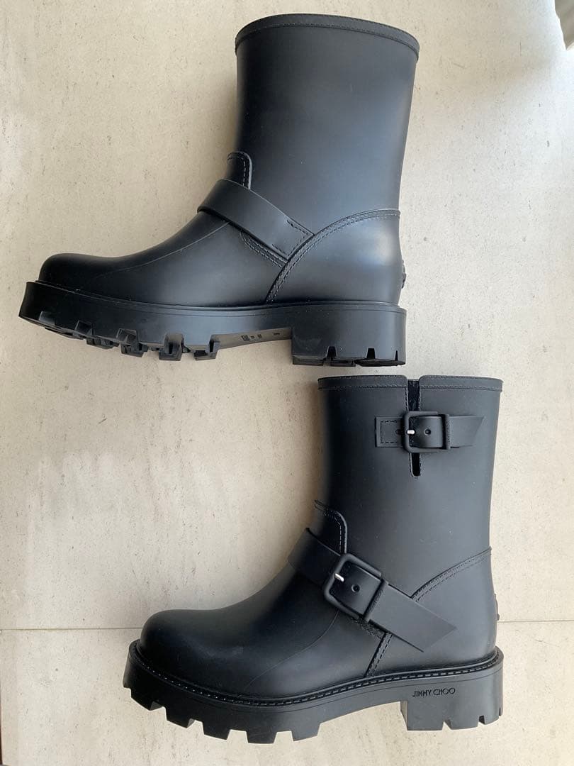 jimmy choo レインブーツ　ブラック　ショート丈　雨、雪の日に　38