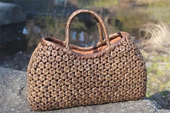 山胡桃木 クルミ 六角花結び編み 山葡萄 籠 かご バッグ コンパクト 巾着