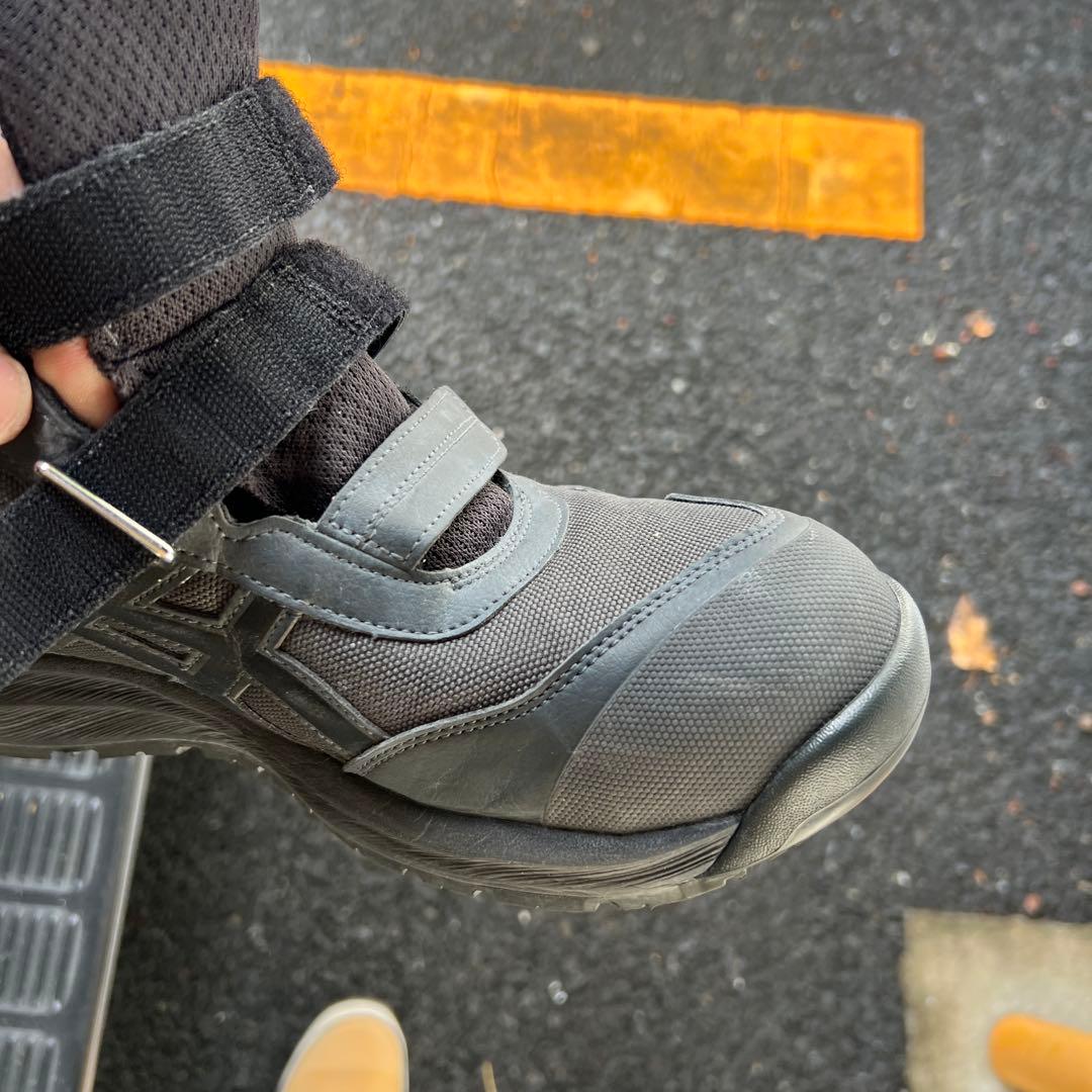 アシックスウィンジョブ®CP216 TOUGH 3Eグラファイトグレー×ブラック