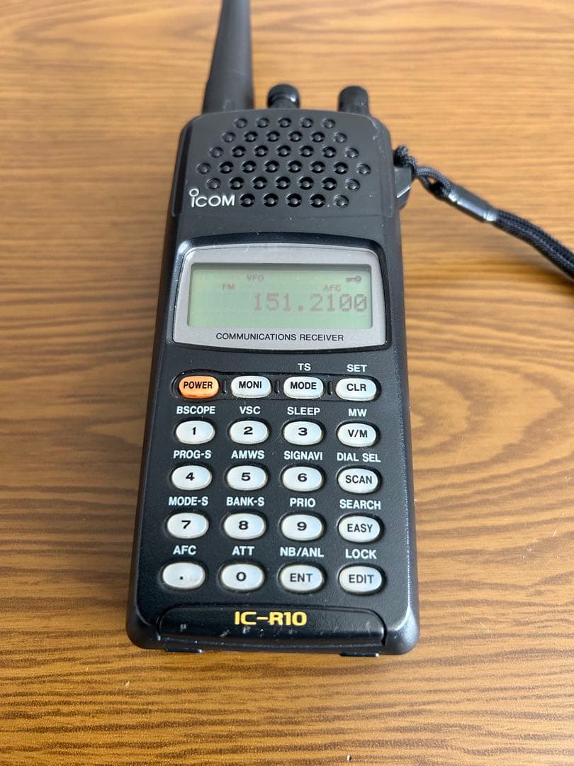 アイコム　広帯域ハンディ受信機　IC-R10