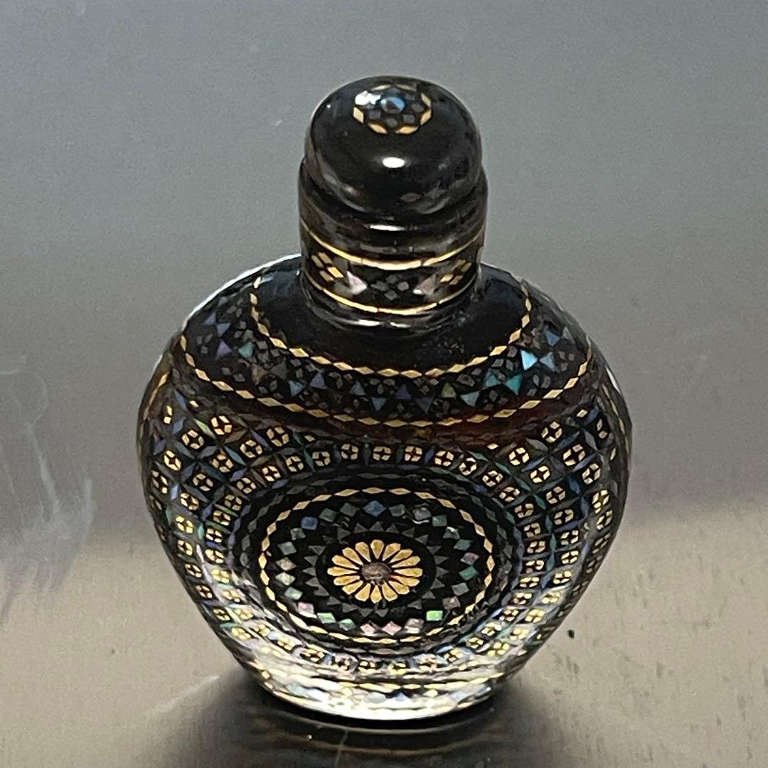 中国骨董　螺鈿鼻煙壺　漆　嗅ぎ煙草入れ　アンティーク