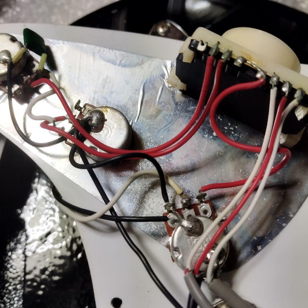 フェルナンデス le-1z　なかなかいい音がします。