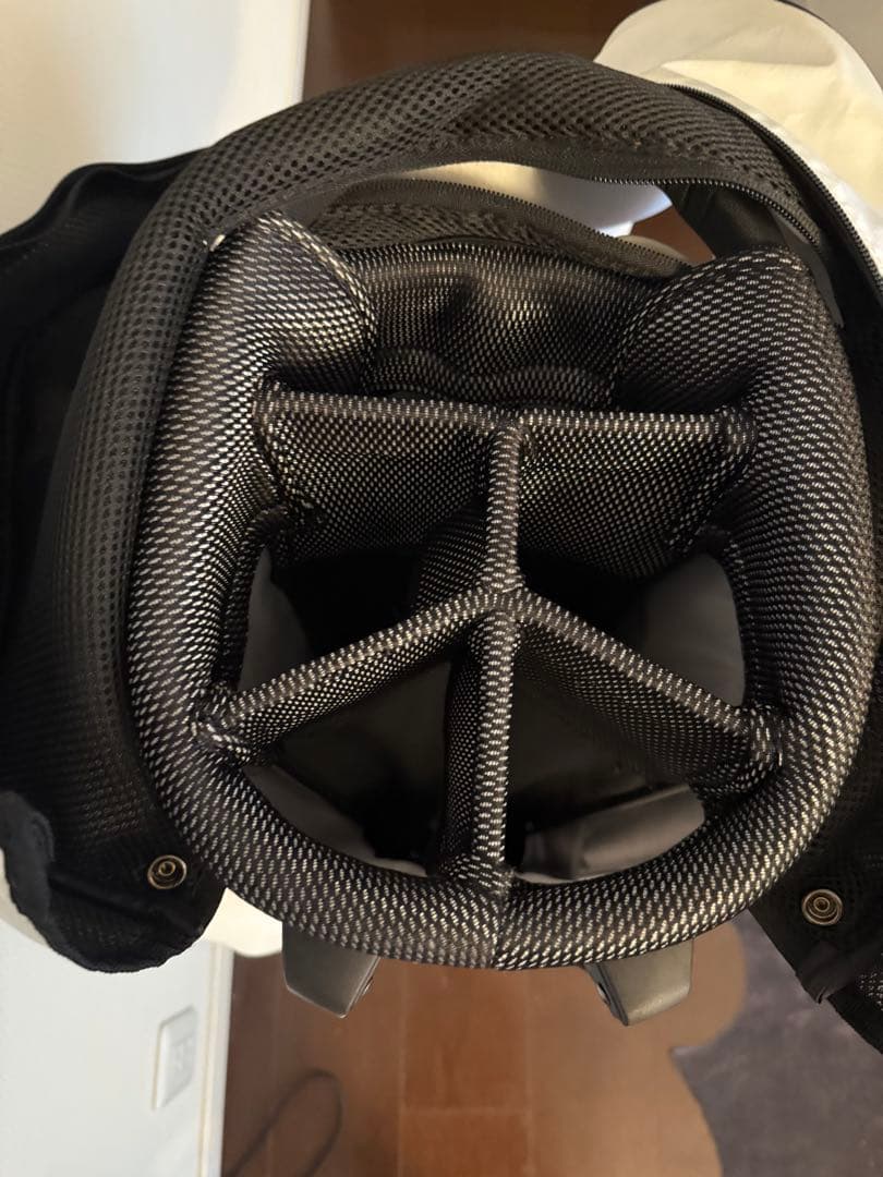   ホワイト キャディバッグ　スタンドタイプ　軽量