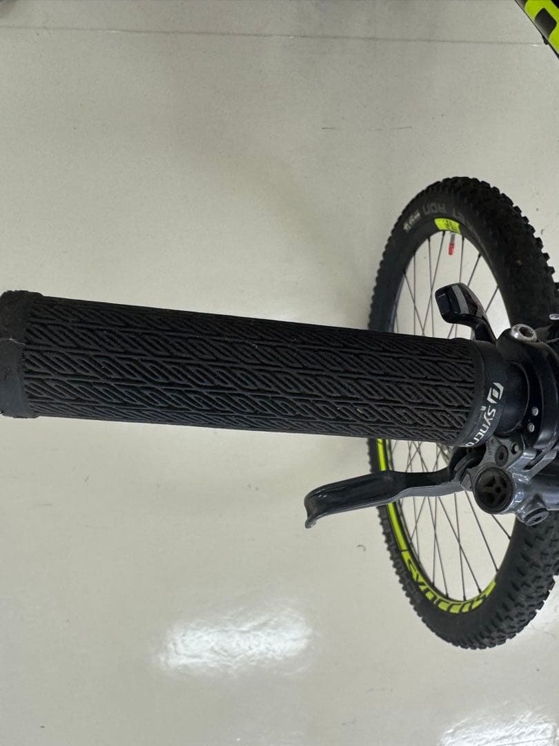 Scott Scale 700l RC Carbon マウンテンバイク