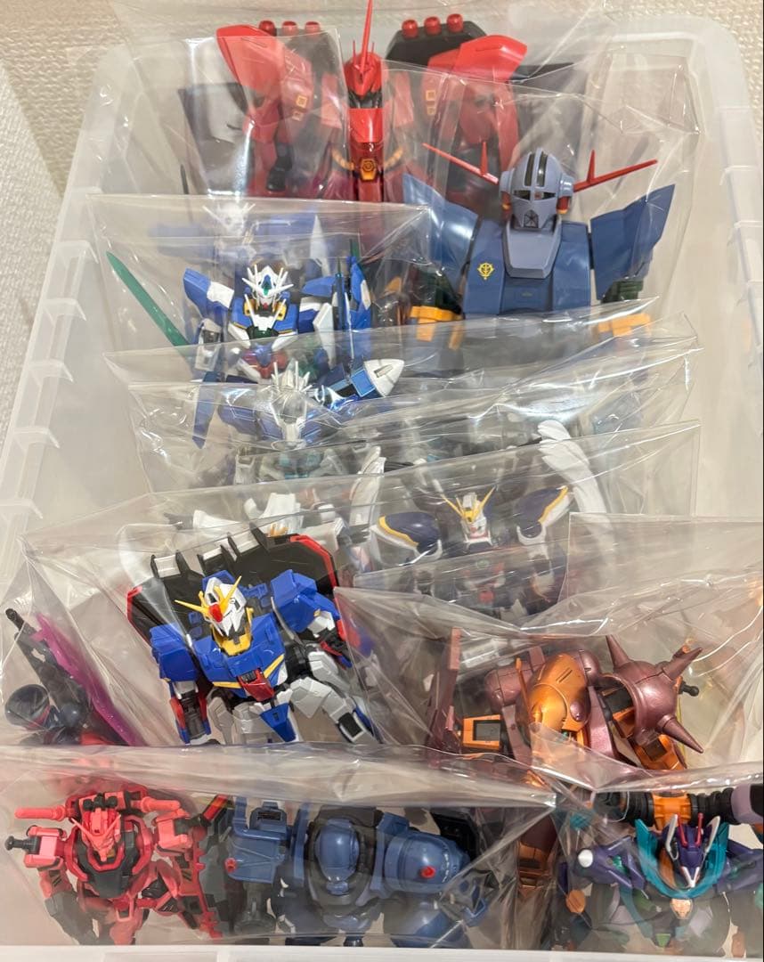 ⑥大量ジャンクプラモデル ガンプラ・HG 赤いガンダム 軍警ザク・Zガンダム 他
