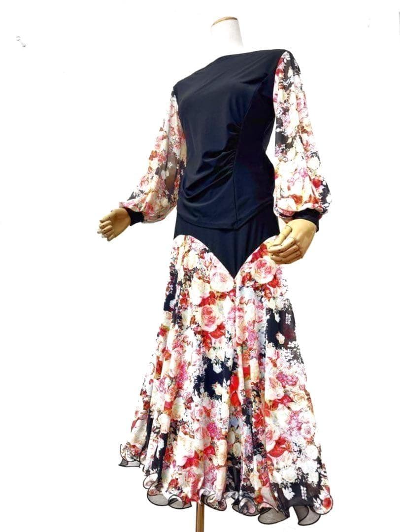 【パーティーに】新品　社交ダンス　バルーン袖　花柄セットアップ黒ｂ301