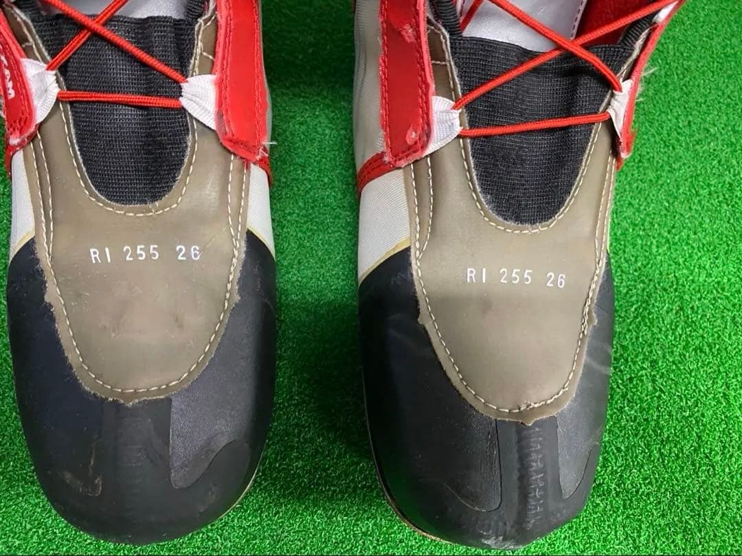 サロモンスキーブーツ　ファルコン110 25.5（295）