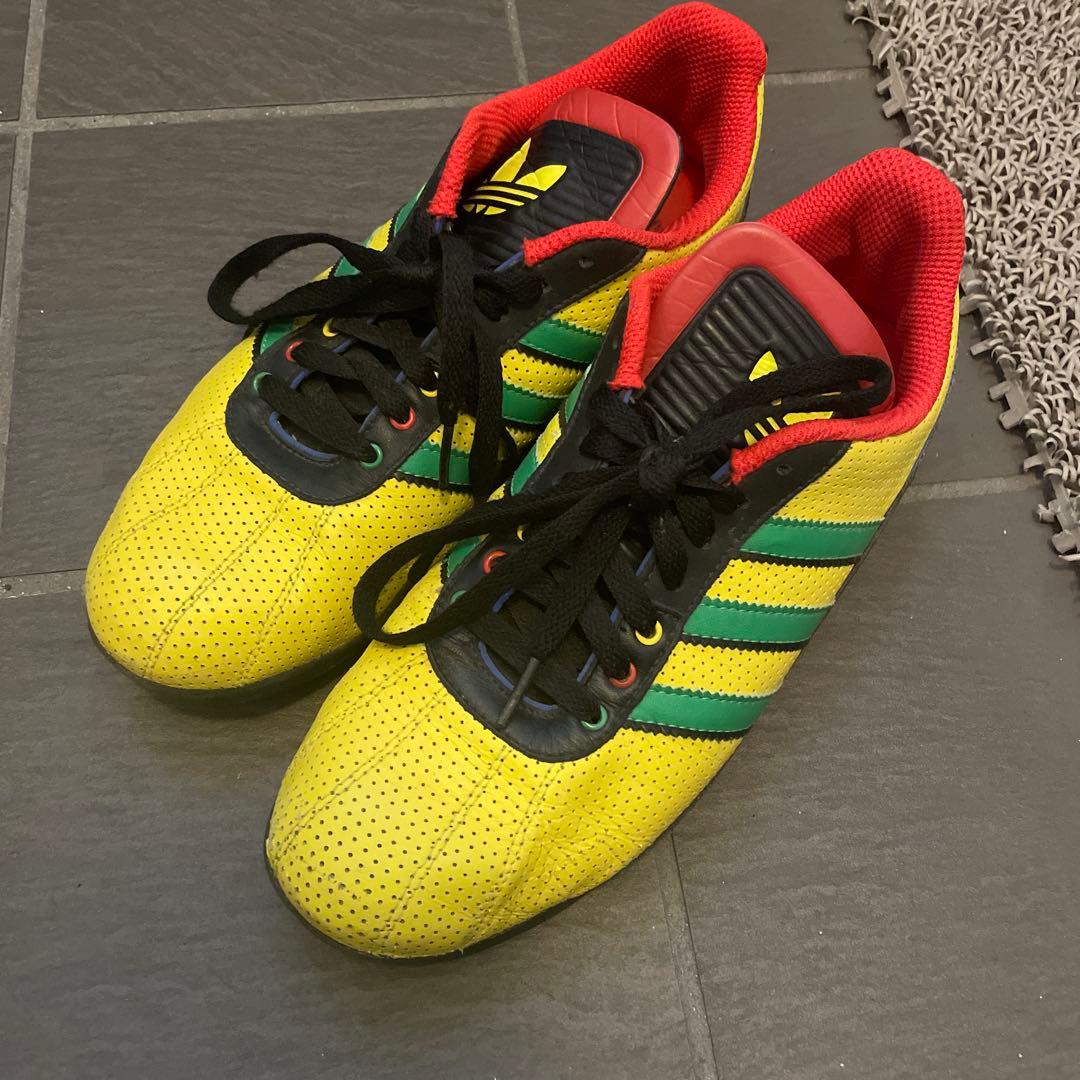 adidas TR2010 南アフリカ　ワールドカップ記念モデル　スニーカー