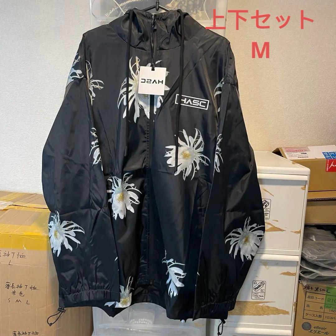 新品 花柄スキーウェア上下セットM男女兼用 スノボウェア