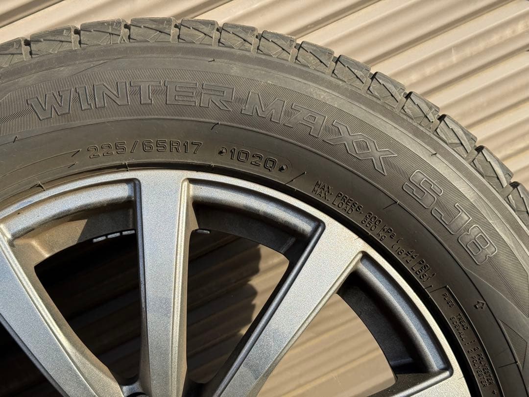 群馬県前橋市内引取225/65R17 スタッドレス　ホイールセット