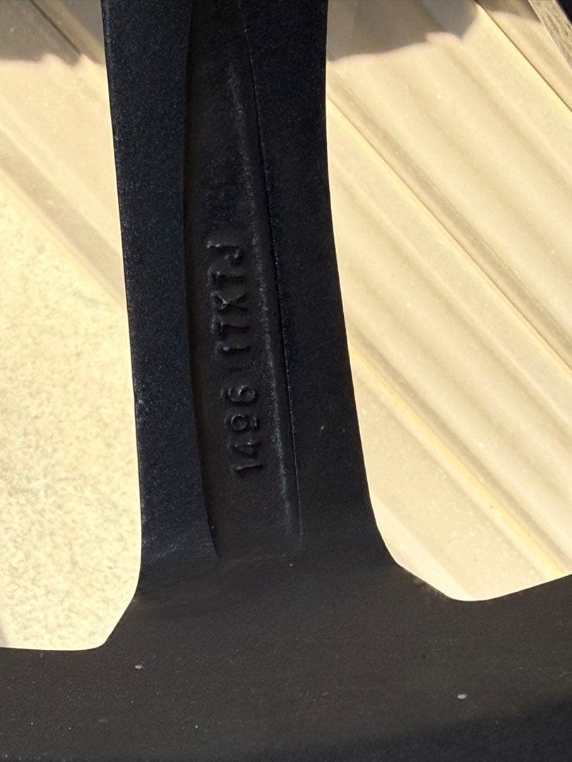 群馬県前橋市内引取225/65R17 スタッドレス　ホイールセット