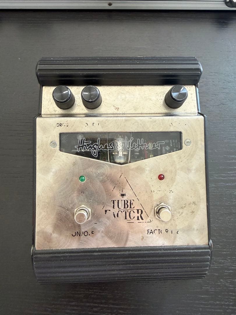 【値下げ】Hughes & KettnerTUBEFACTORギターエフェクター