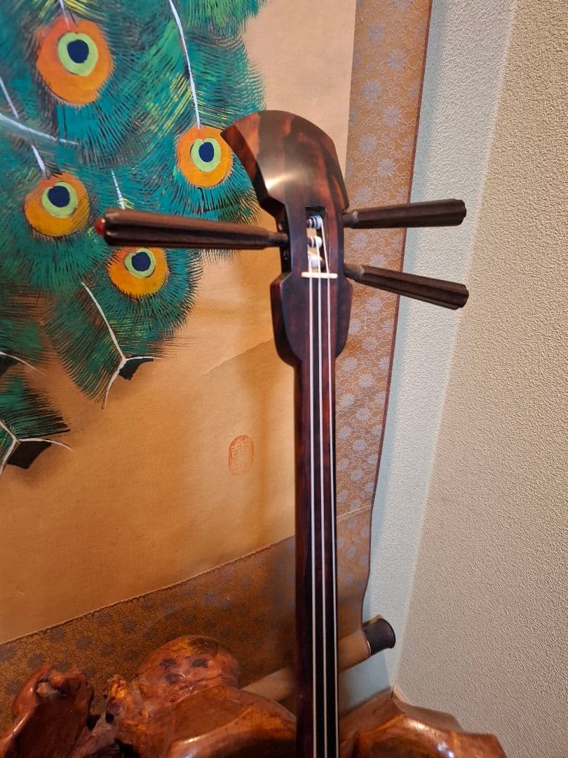 真壁型三線　八重山黒木四つ割り　ウジラミ 虎木入り　本皮1枚張り