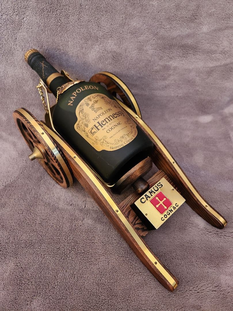 ヘネシー ナポレオン 台付 【未開封】