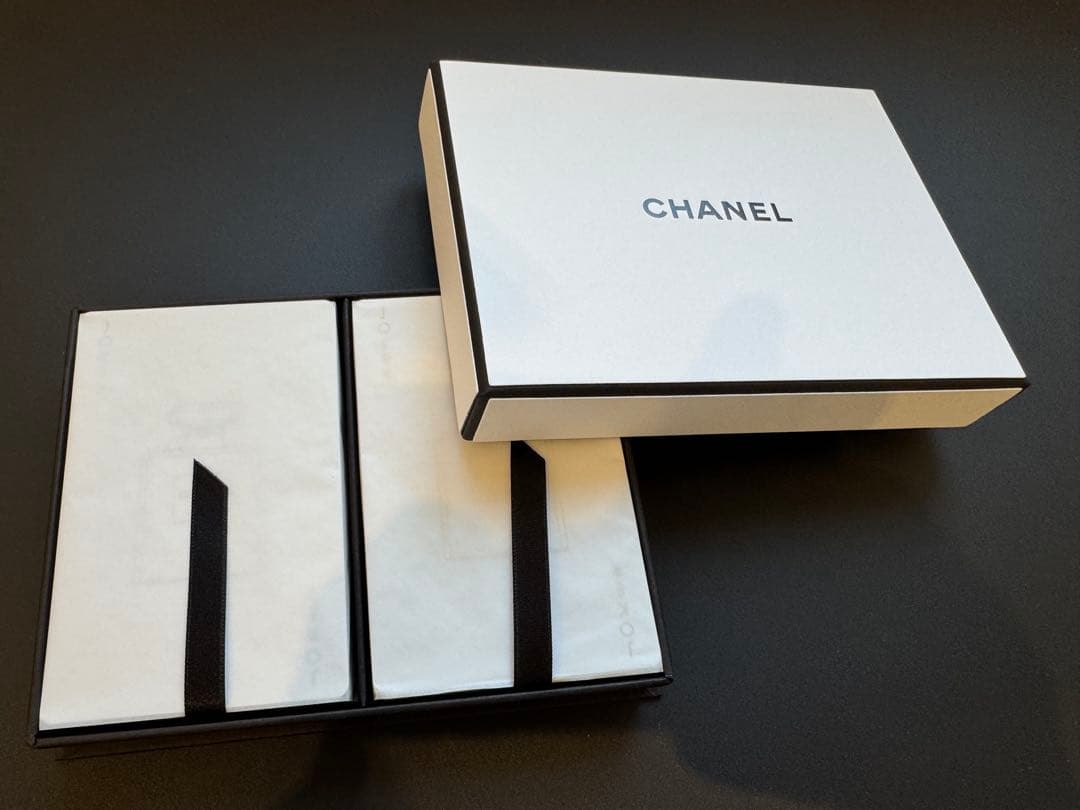 【新品】CHANEL シャネル アイコン トランプ 2冊セット 非売品