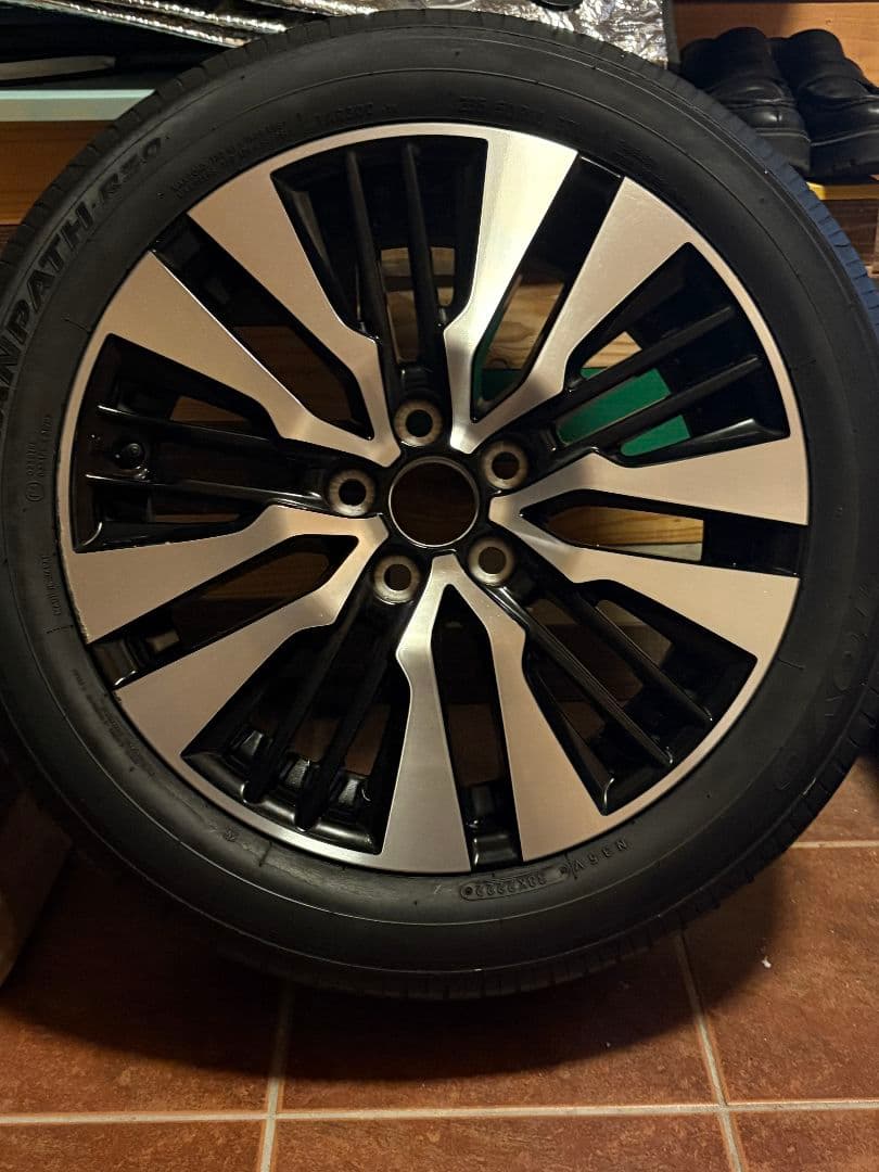 アルファード30、ヴェルファイア 30純正ホイール