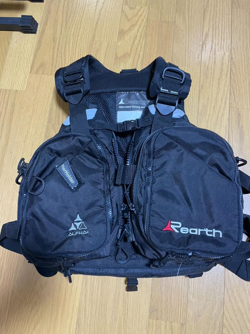 Rearth（リアス）ALPHA ブラックライフジャケット