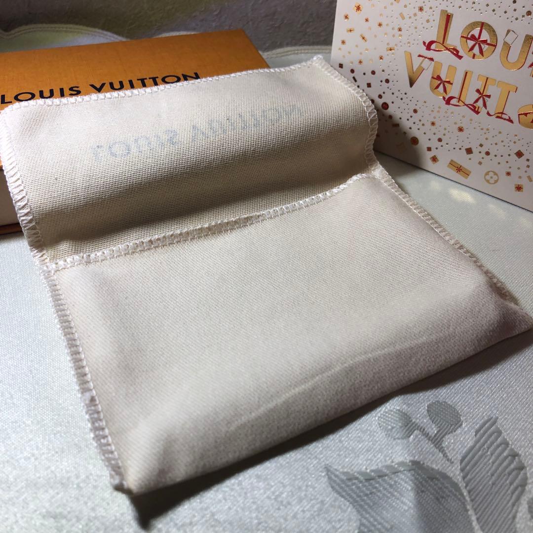 S*r様 LOUIS VUITTON ルイヴィトン名刺入れ⭐️近年モデル　チップ