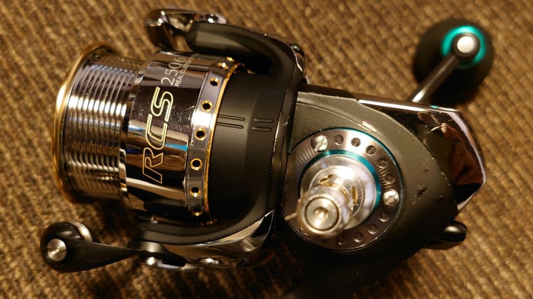 超希少廃盤ダイワ 09エメラルダス コロッサル 2508RH AIR 15 EX