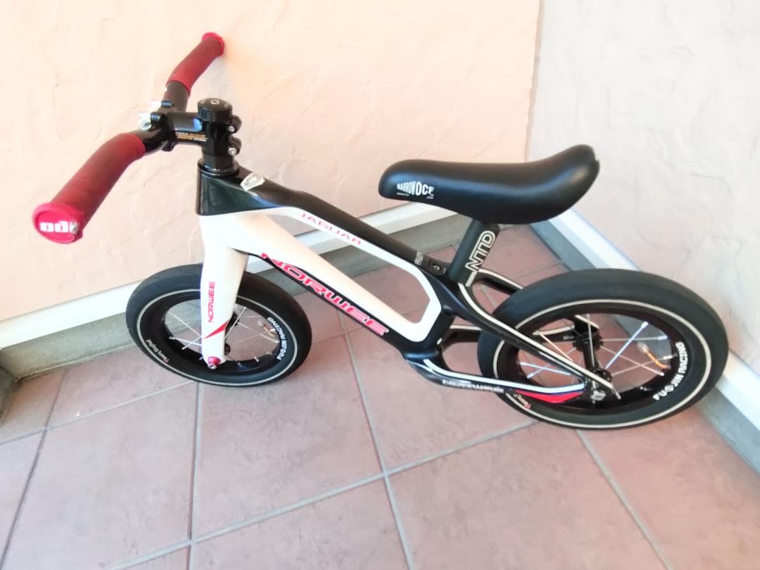 NORWEE カーボンフレーム 　FU-JINホイール　ランバイク　ストライダー