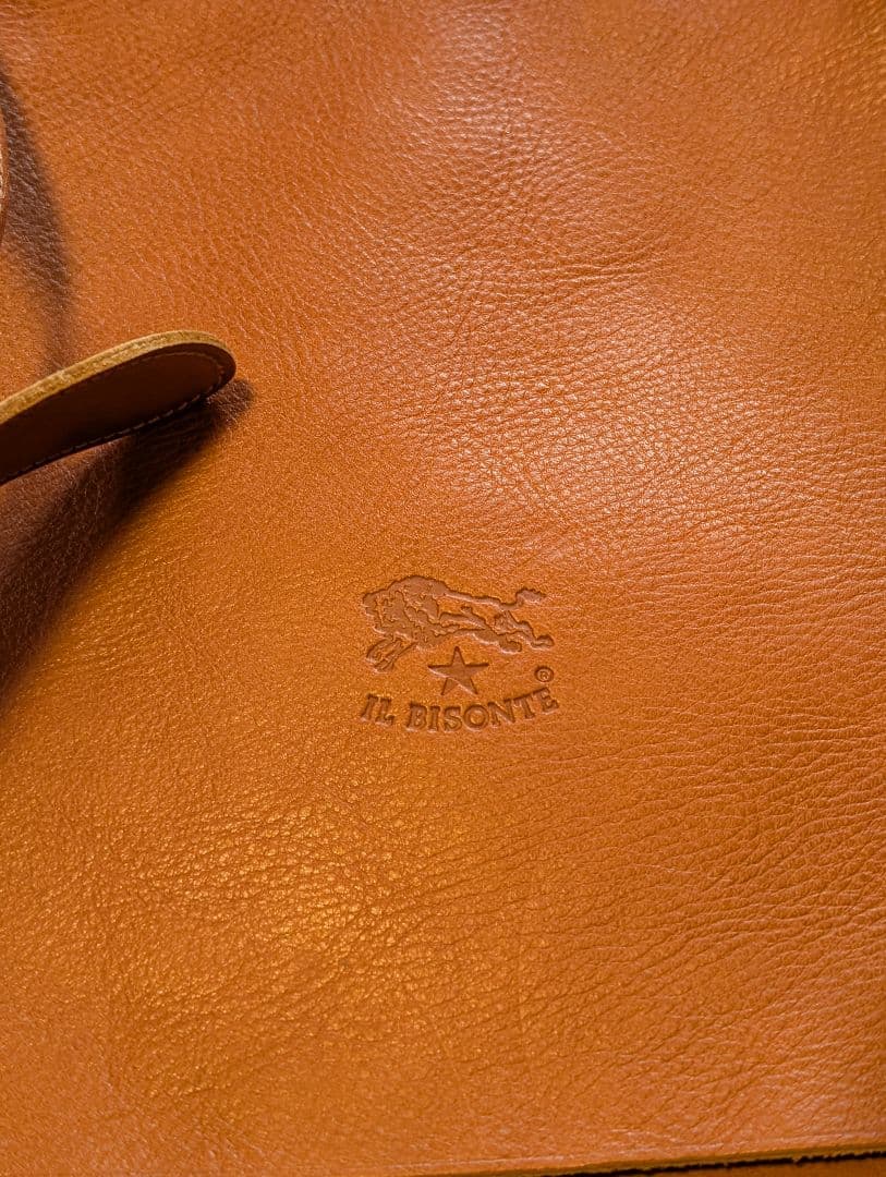 イル・ビゾンテ　レザーショルダーバッグ