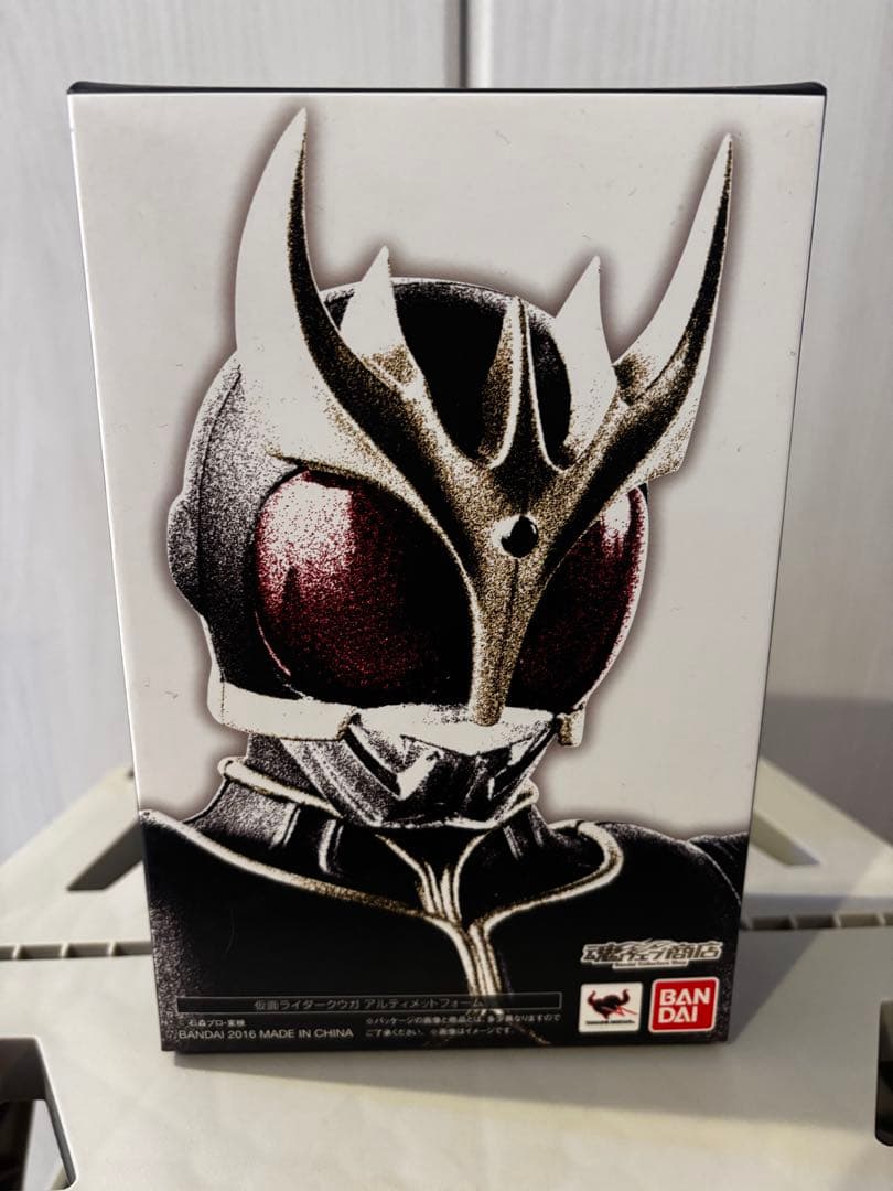 フィギュアーツ　真骨彫仮面ライダークウガ　アルティメットフォーム