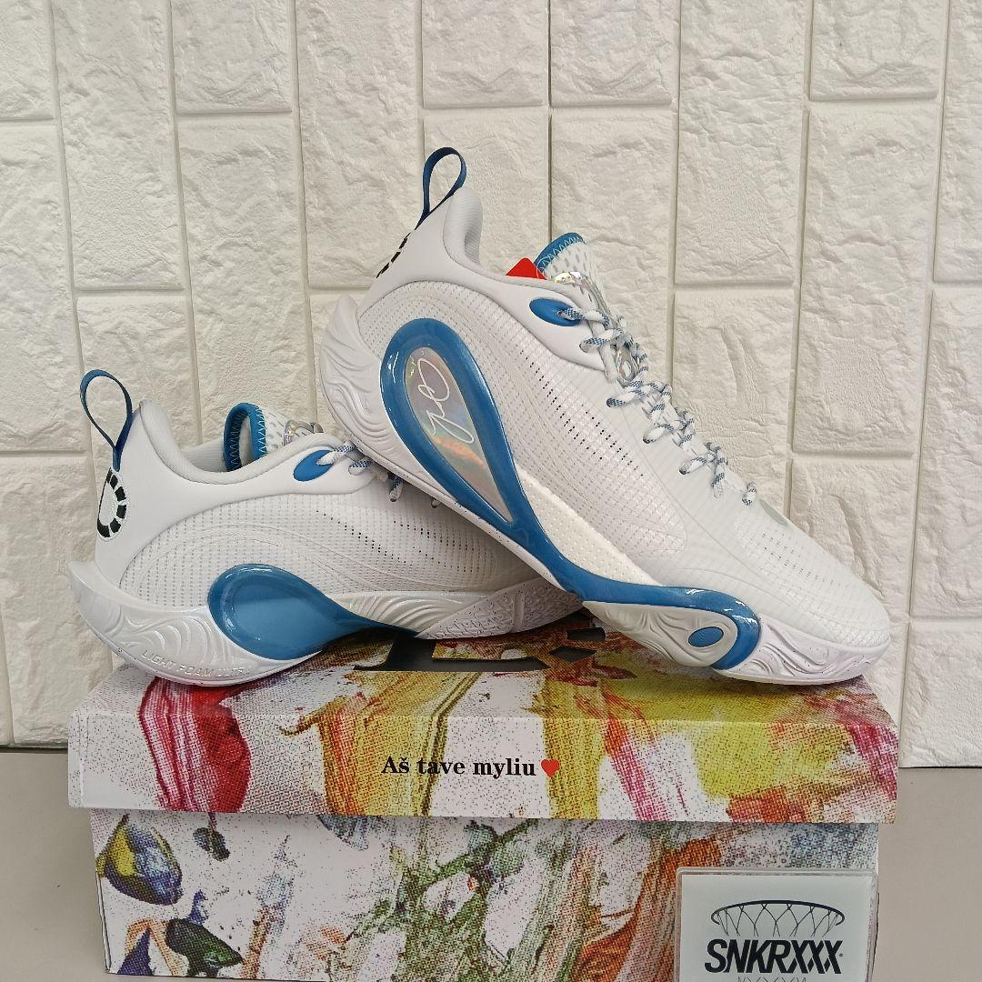 LI−NING Wade Dlo1\