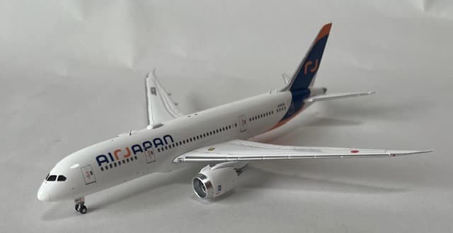 航空機・ヘリコプター Air Japan B787-8 JA803A