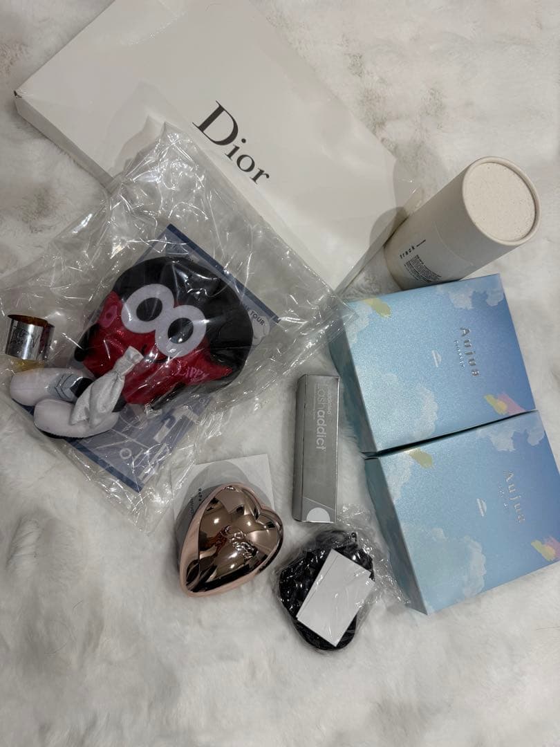 【全て新品未使用】リファ、ディオールポーチ、ラッシュアデェクトなど８点セット❣️