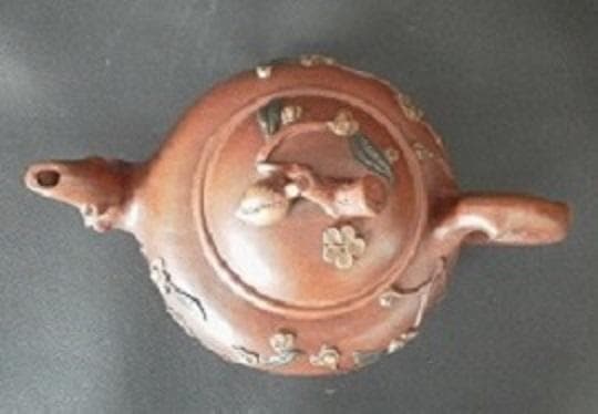 ＊中国古美術/朱泥桃花紋三足獣茶壺（底款：手井酲順圓製）【保存箱付】