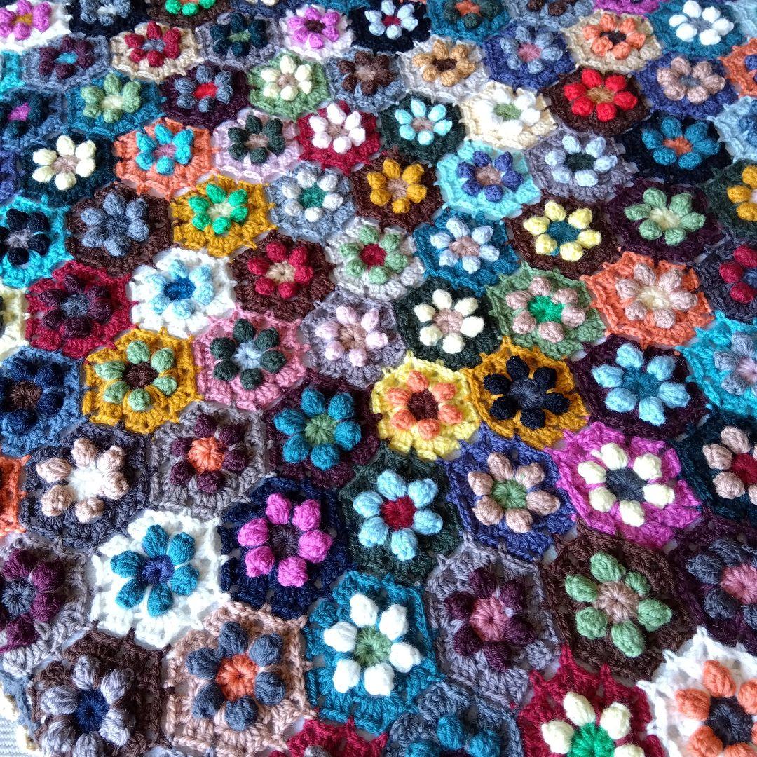 モチーフ編みブランケット　マルチカバー