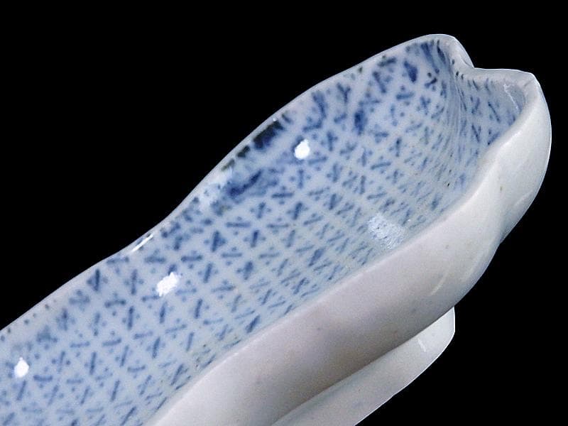 古伊万里　染付　型刷印判　幾何学文様の図　変形皿　E578 AS-CWh