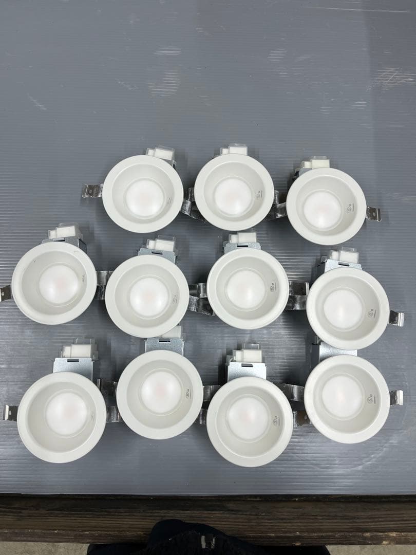 パナソニック LEDダウンライト 11個セット　電球色　60w相当　おまけ？