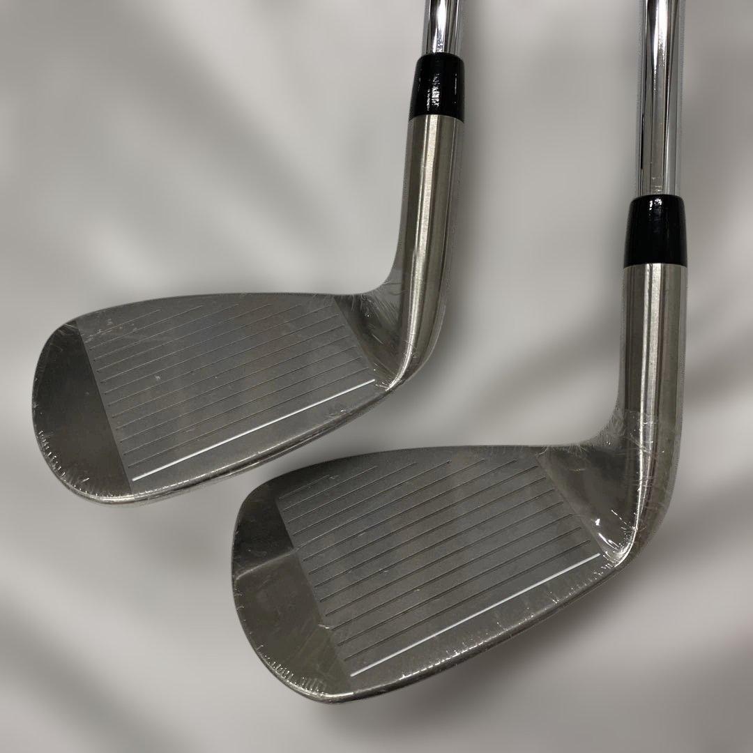 Wilson（ウィルソン）のクラブ セットとカートバッグのセット。